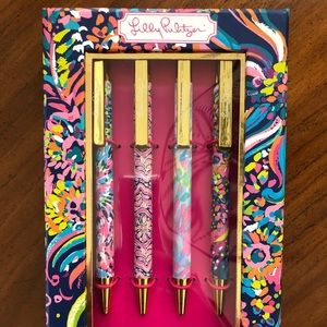 NWT Lilly Pulitzer Pen Set (set of 4)